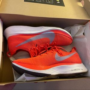 Nike zoomx vaporfly flyknit 4%